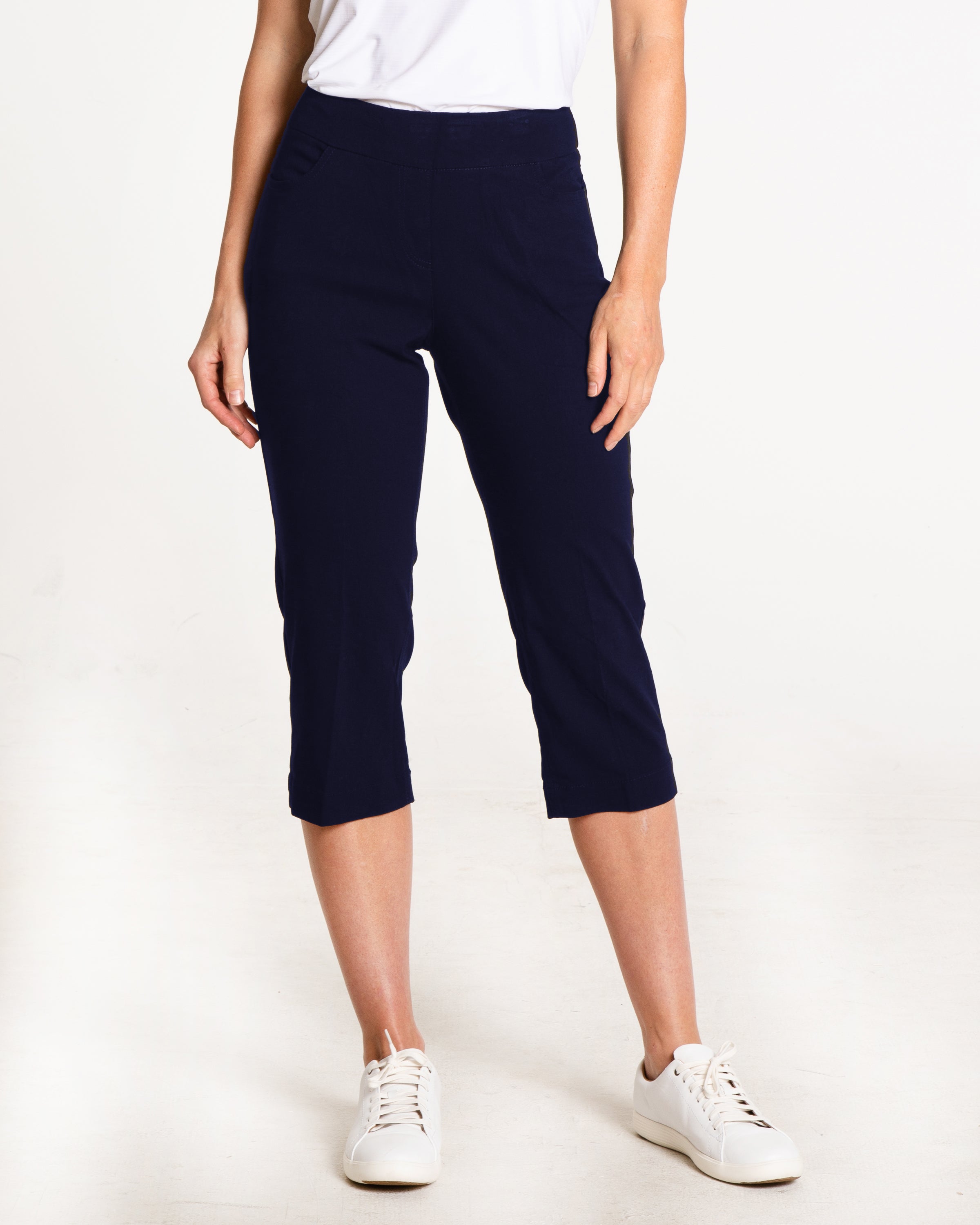 Women's Pull-On Capri Pant  Shopping outfit, Golf outfit, Capri pants